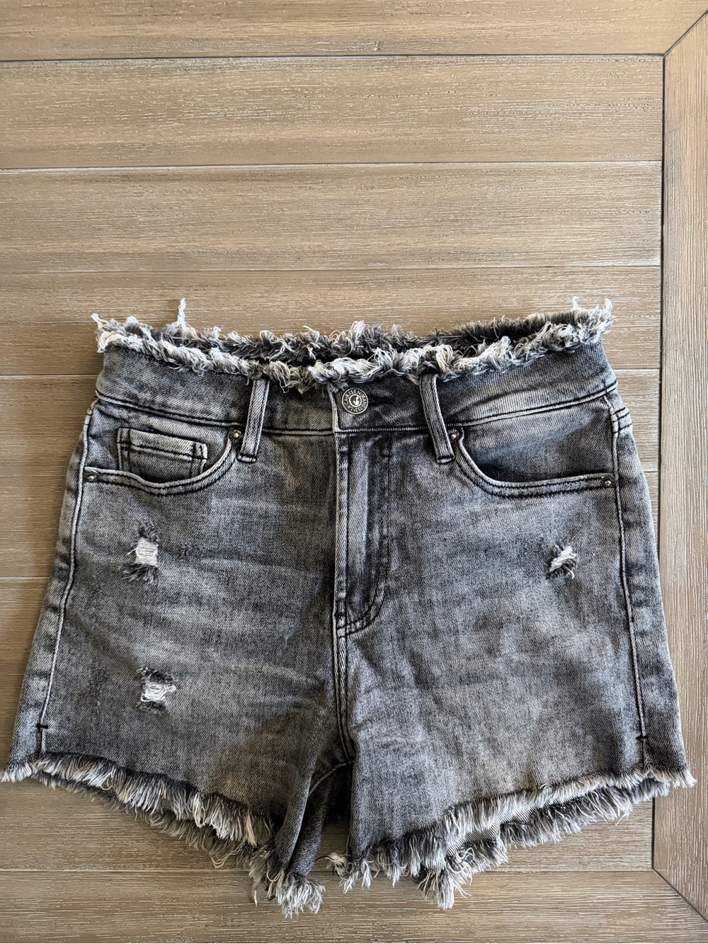 New Without Tags Risen Denim Frayed Shorts Size Small
